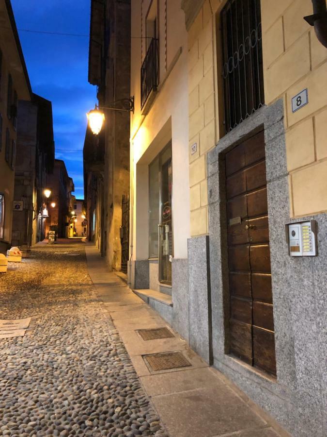 La Via Degli Artisti Apartment Arona Exterior photo